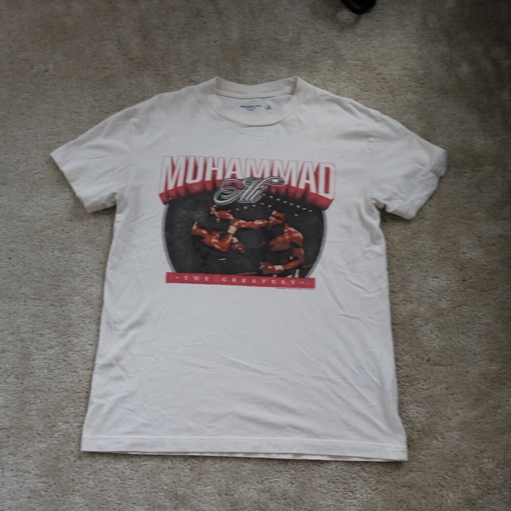 Abercrombie & Fitch Graphic Tee